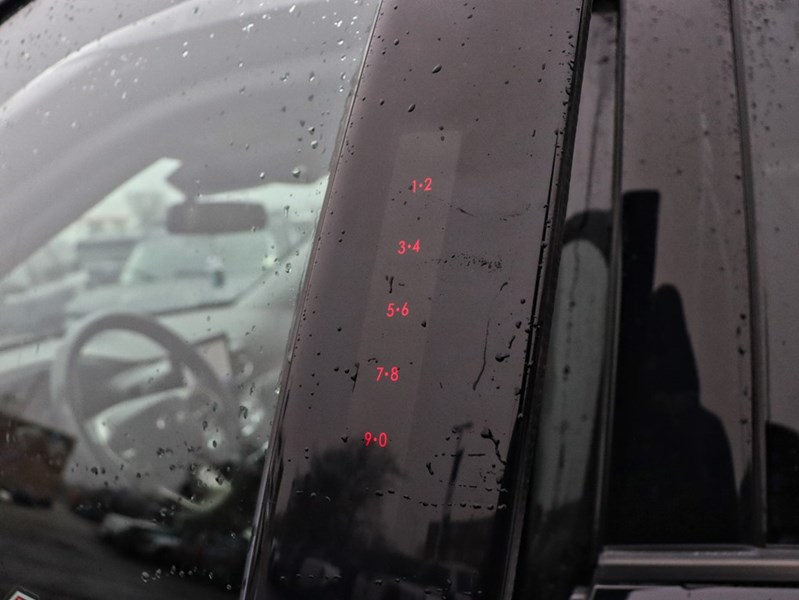 2022 Ford Explorer Limited | 4WD | Hybrid | Roof | Tow | Nav | 360