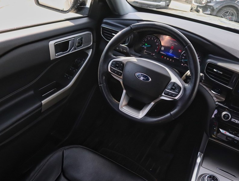 2022 Ford Explorer Limited | 4WD | Hybrid | Nav | Roof | Tow | 360