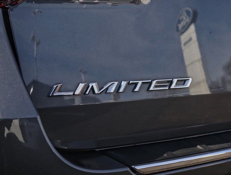 2022 Ford Explorer Limited | 4WD | Hybrid | Nav | Roof | Tow | 360