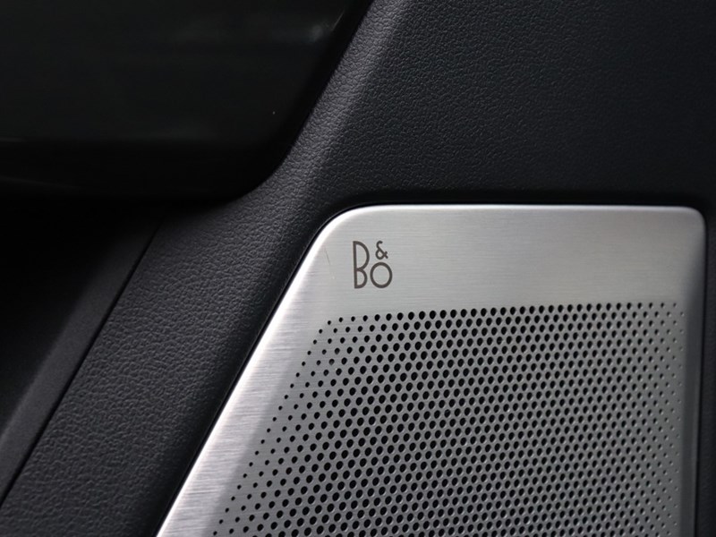 2022 FORD F-150 LARIAT | 4X4 | HYRBID | BLK PKG | ROOF | 360 | 20S