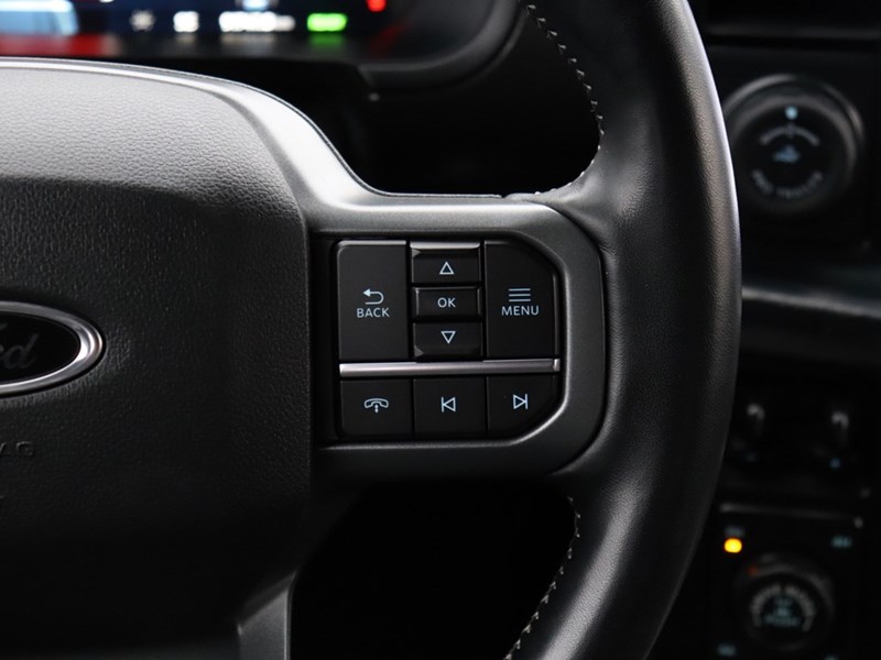 2022 FORD F-150 LARIAT | 4X4 | HYRBID | BLK PKG | ROOF | 360 | 20S