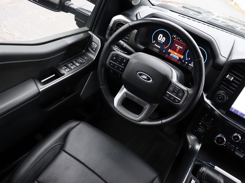 2022 FORD F-150 LARIAT | 4X4 | HYRBID | BLK PKG | ROOF | 360 | 20S