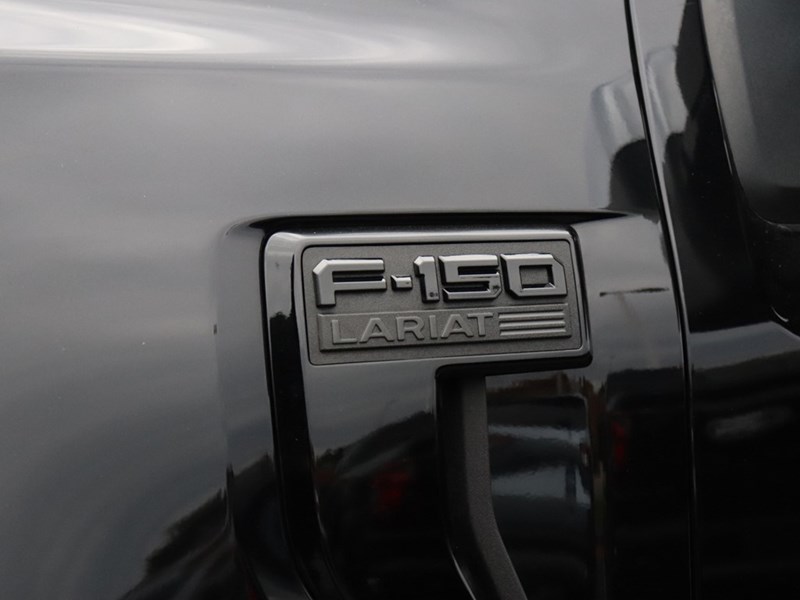 2022 FORD F-150 LARIAT | 4X4 | HYRBID | BLK PKG | ROOF | 360 | 20S