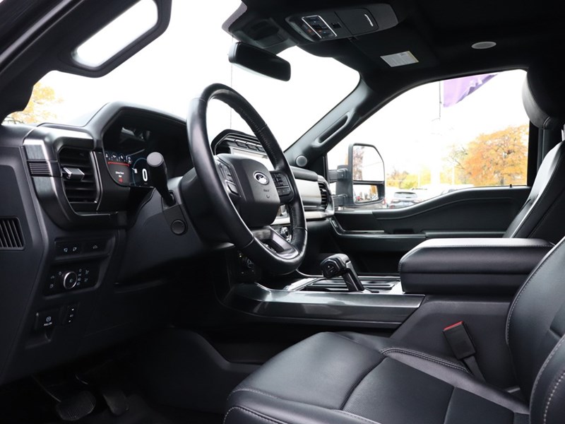 2022 FORD F-150 LARIAT | 4X4 | HYRBID | BLK PKG | ROOF | 360 | 20S