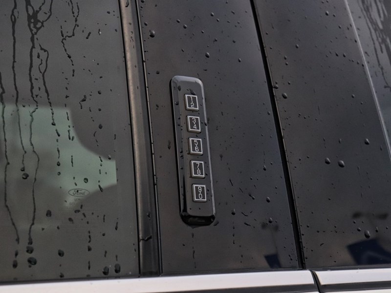 2022 Ford F-150 LARIAT | 4X4 | 3.5L | HTD/COOL | CHROME PK | 20s