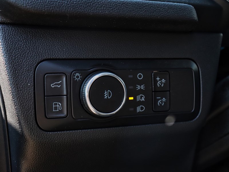 2023 Ford Escape Platinum | AWD | HYBRID | NAV | ROOF | ADP CRUISE