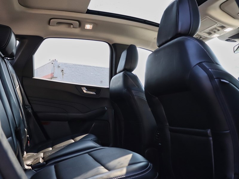 2023 Ford Escape Platinum | AWD | HYBRID | NAV | ROOF | ADP CRUISE