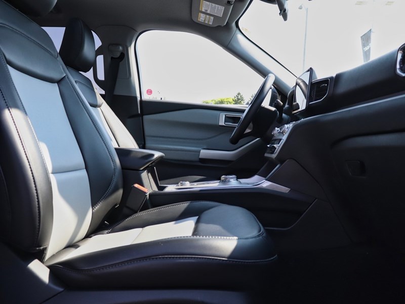2023 Ford Explorer XLT | 4WD | SPORT PKG | NAV | ROOF | TOW | 20s