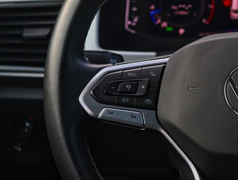 2023 Volkswagen Atlas Highline | 4Motion | 3.6L | Nav | Roof | Leather