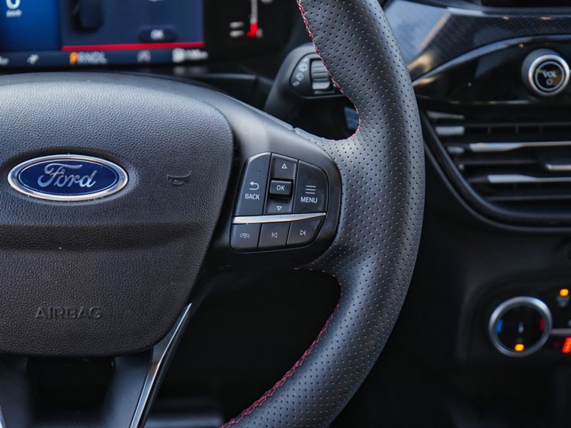 2024 Ford Escape St-Line | AWD | 1.5L | Roof | Htd Str Whl | Blis