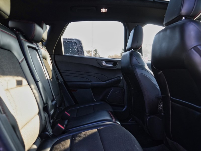 2024 Ford Escape St-Line | AWD | 1.5L | Roof | Htd Str Whl | Blis