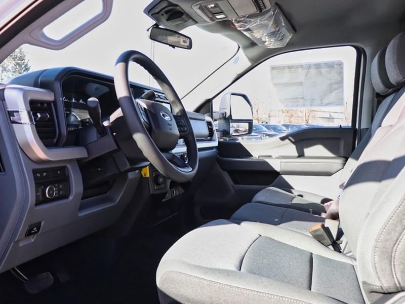 2024 Ford F-250 XLT 4WD Crew Cab 6.75' Box