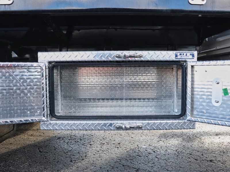 2024 FORD SUPER DUTY F-550 DRW XL 4WD Crew Cab 179