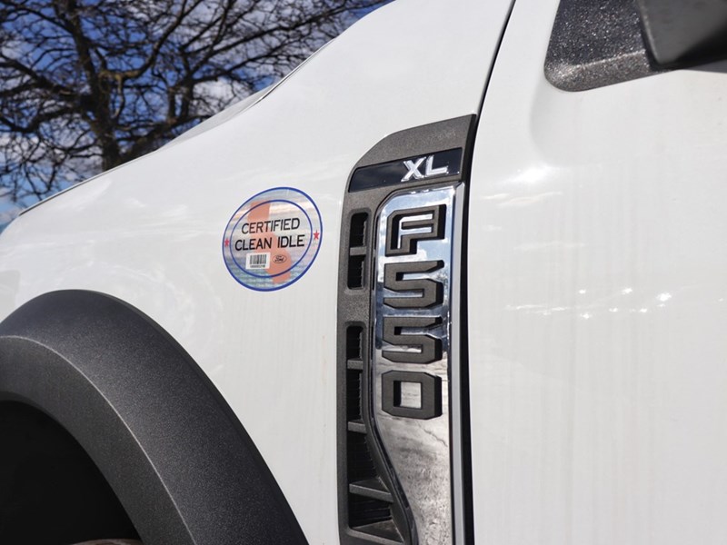 2024 FORD SUPER DUTY F-550 DRW XL 4WD Crew Cab 179