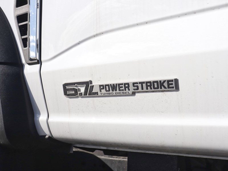 2024 FORD SUPER DUTY F-550 DRW XL 4WD Reg Cab 145