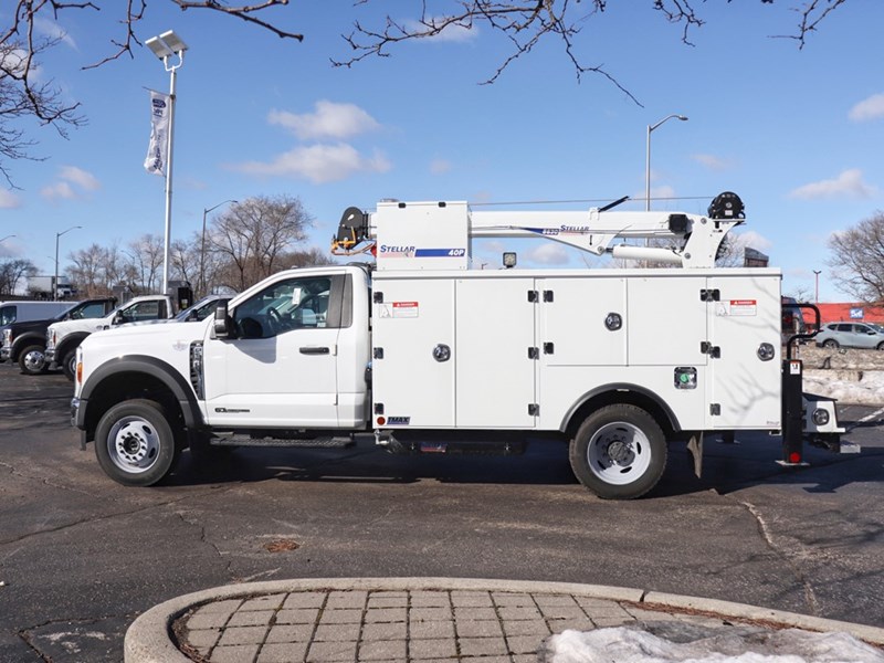 2024 FORD SUPER DUTY F-550 DRW XL 4WD Reg Cab 145