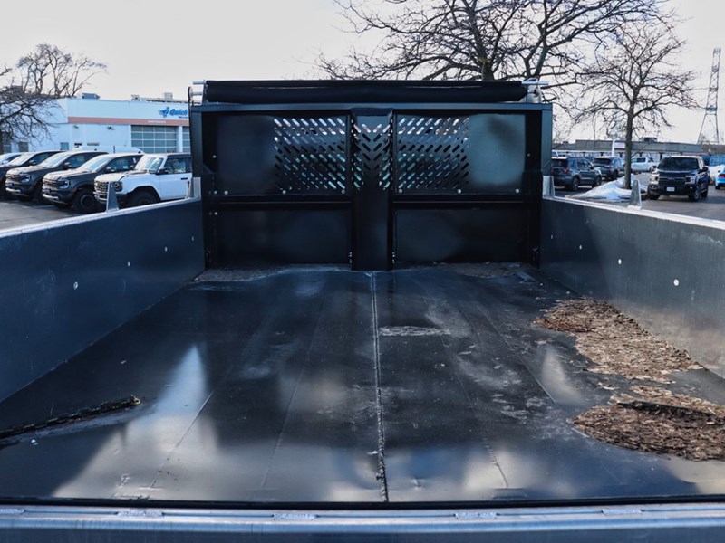 2024 FORD SUPER DUTY F-600 DRW XL 4WD Reg Cab 145