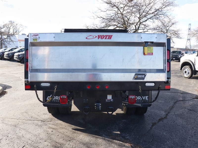 2024 FORD SUPER DUTY F-600 DRW XL 4WD Reg Cab 145