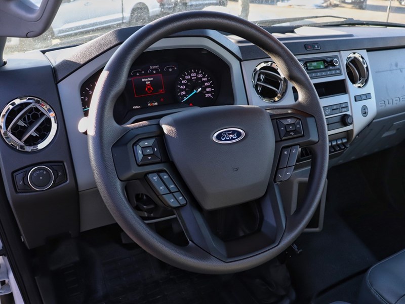 2024 FORD SUPER DUTY F-750 STRAIGHT FRAME Reg Cab