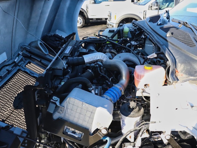 2024 FORD SUPER DUTY F-750 STRAIGHT FRAME Reg Cab