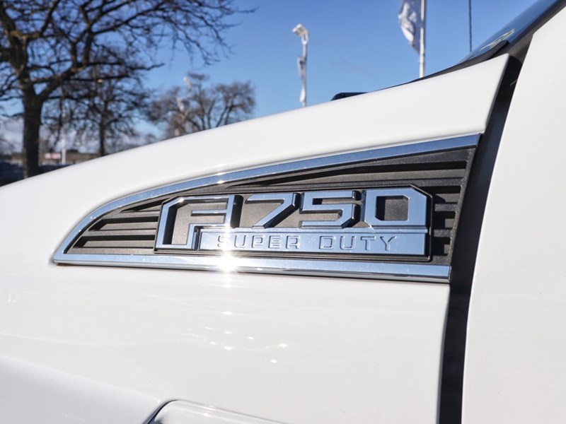 2024 FORD SUPER DUTY F-750 STRAIGHT FRAME Reg Cab