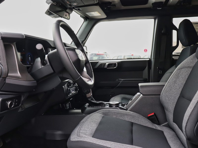 2025 Ford Bronco Big Bend | 4x4 | 2.3L | BLK PK  | HARD TOP | TOW