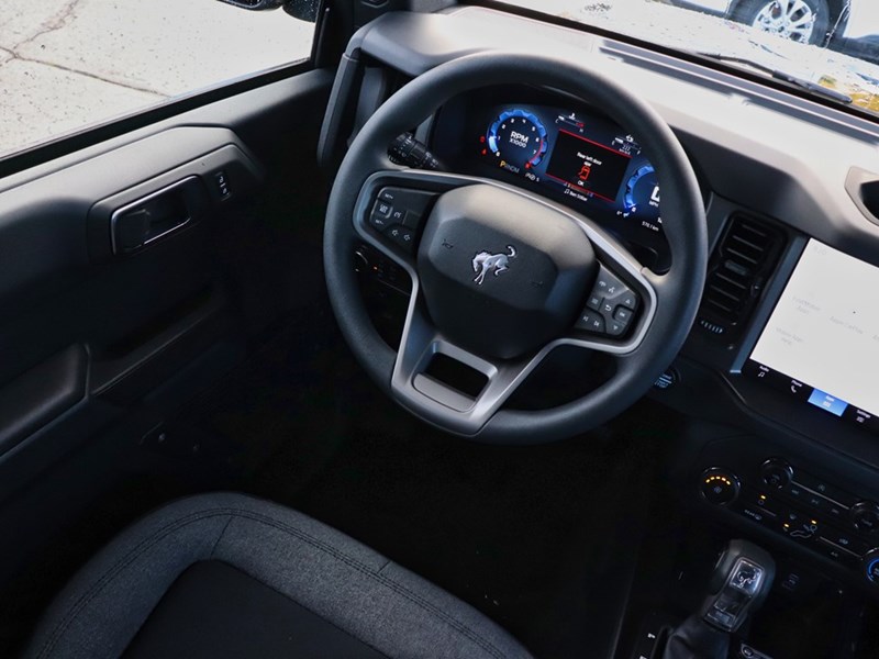 2025 FORD BRONCO BASE 4 DOOR | 4X4 | HARD TOP | 10-SPD AUTO