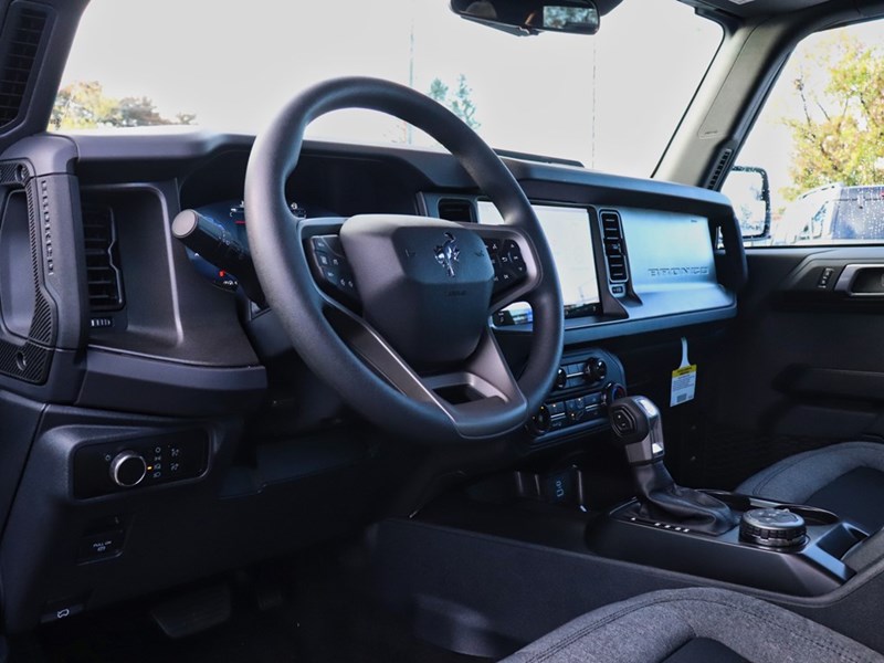 2025 FORD BRONCO BASE 4 DOOR | 4X4 | HARD TOP | 10-SPD AUTO