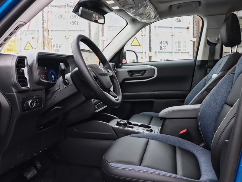 2025 Ford Bronco Sport Outer Banks | 4X4 | 1.5L | TECH | ROOF | CRGO MGNM