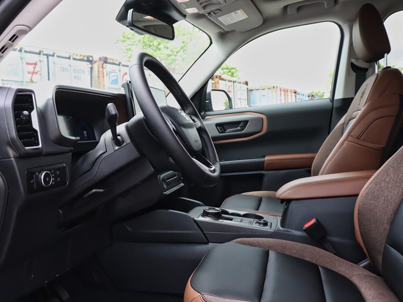 2025 Ford Bronco Sport Outer Banks | 4x4 | 1.5L | TECH PKG | ROOF | LED