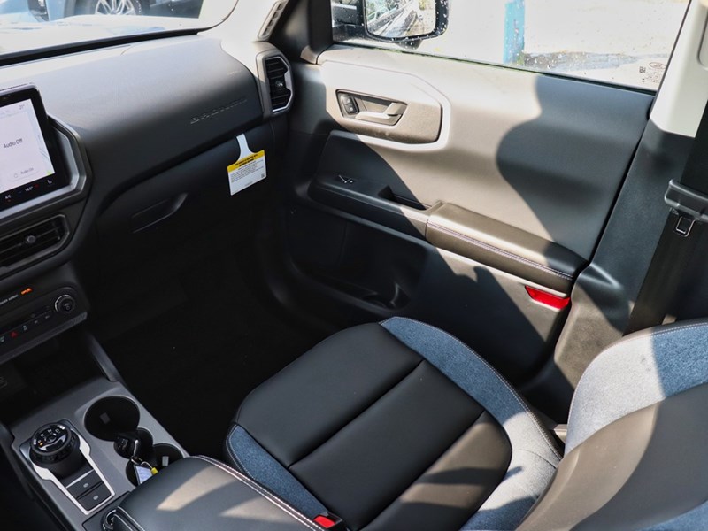 2025 FORD BRONCO SPORT OUTER BANKS | 4X4 | 1.5L | TECH | ROOF | LED