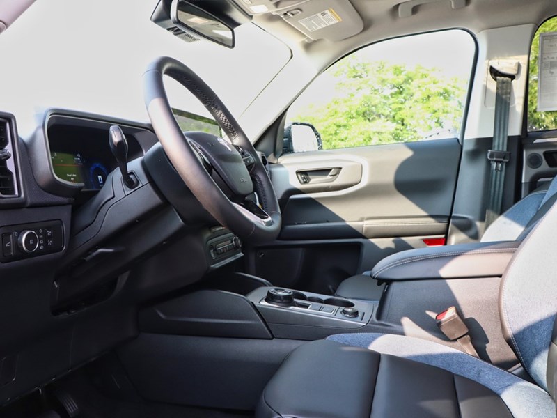 2025 FORD BRONCO SPORT OUTER BANKS | 4X4 | 1.5L | TECH | ROOF | LED