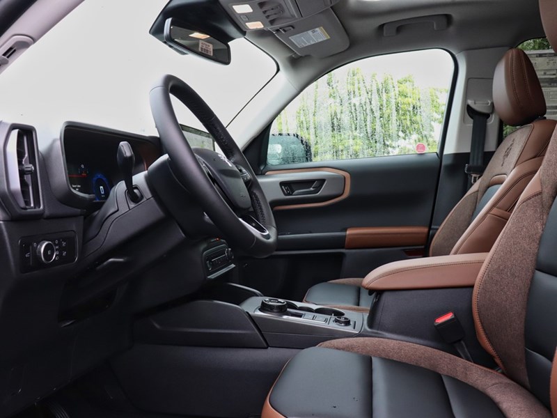 2025 FORD BRONCO SPORT OUTER BANKS | 4X4 | 1.5L | ROOF | TECH PKG | BLIS