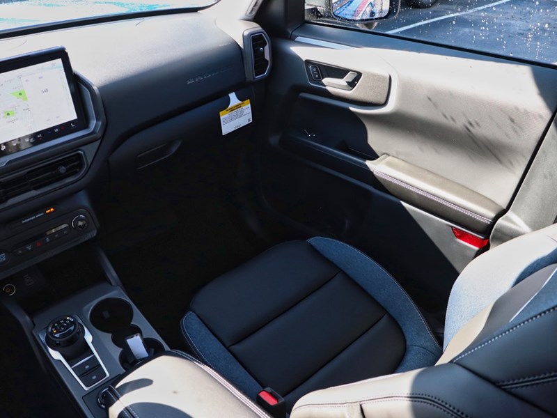 2025 FORD BRONCO SPORT OUTER BANKS | 4X4 | 1.5L | TECH | ROOF | LED