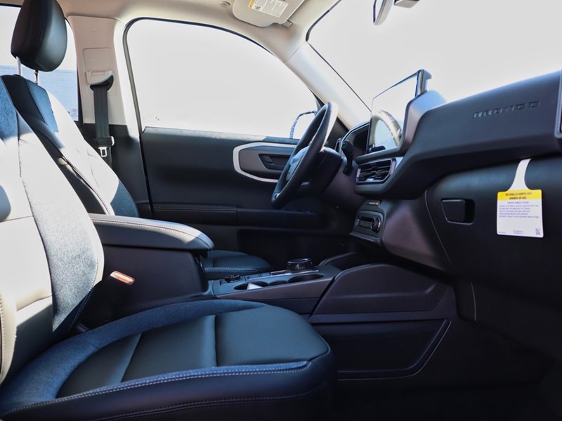 2025 FORD BRONCO SPORT OUTER BANKS | 4X4 | 1.5L | TECH | ROOF | BLIS | LE