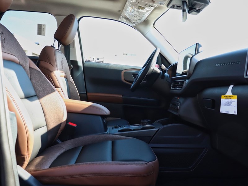 2025 FORD BRONCO SPORT OUTER BANKS | 4X4 | 1.5L | TECK PKG | ROOF | LED