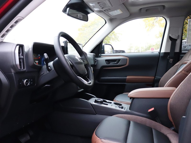 2025 FORD BRONCO SPORT OUTER BANKS | 4X4 | 1.5L | TECH PKG | ROOF | LED