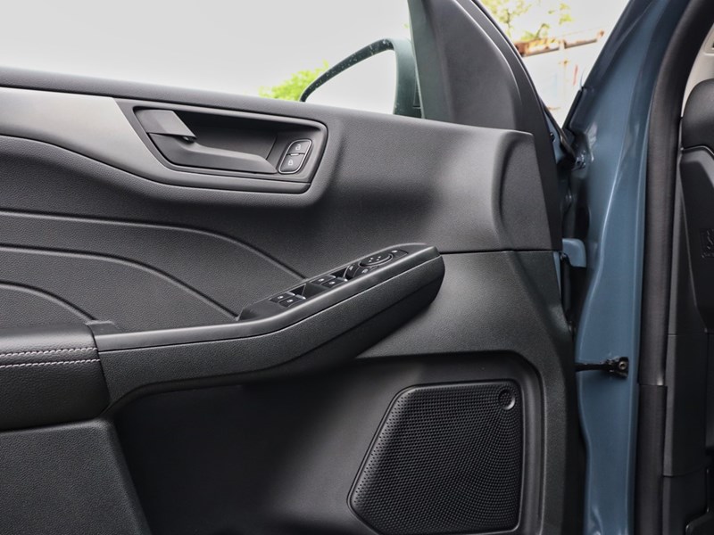2025 Ford Escape Active | AWD | 1.5L | TECH PK 1 | NAV | HTD STR WH