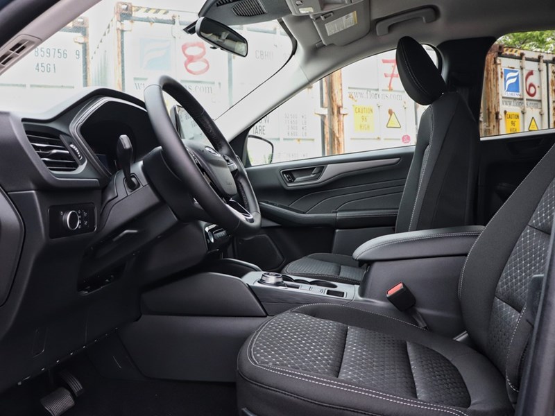 2025 Ford Escape Active | AWD | 1.5L | TECH PK 1 | NAV | HTD STR WH