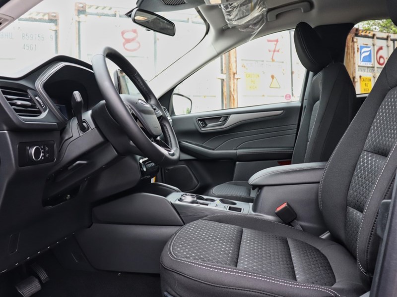2025 Ford Escape Active | AWD | 1.5L | TECH PK 1 | NAV | HTD STR WH