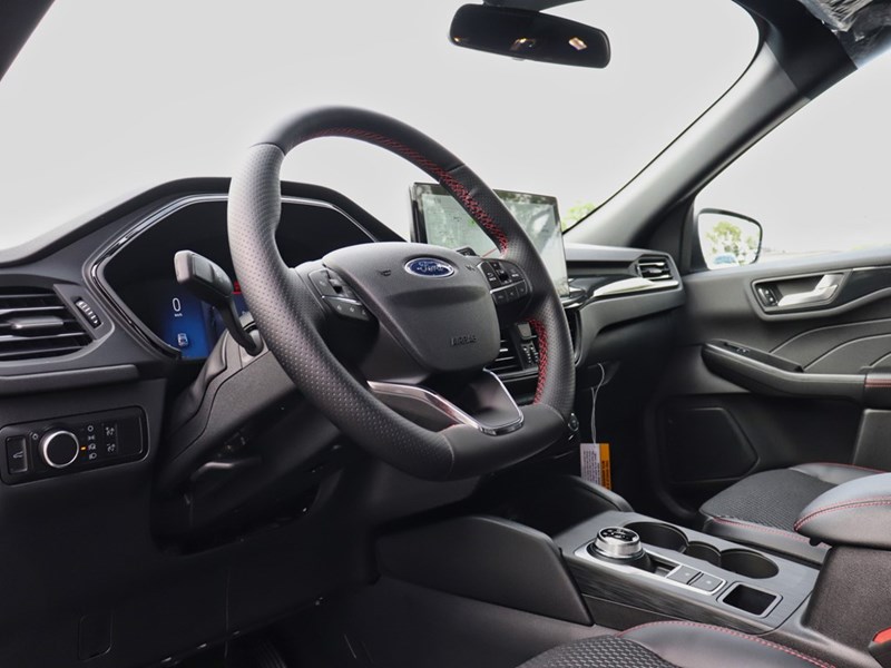 2025 Ford Escape ST-Line AWD