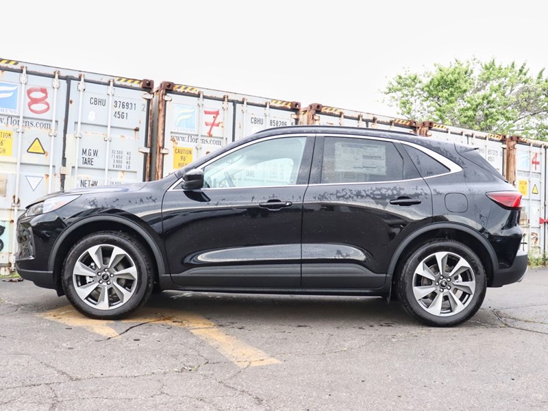 2025 Ford Escape Platinum | AWD | 2.0L | PREM TECH | ROOF | TOW