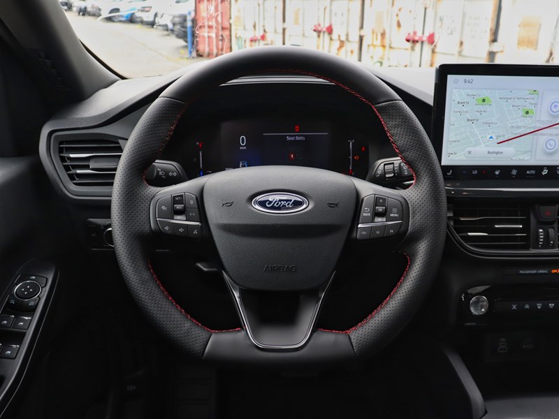 2025 Ford Escape ST-Line | AWD | 1.5L | ROOF | TECH | NAV | HTD STR