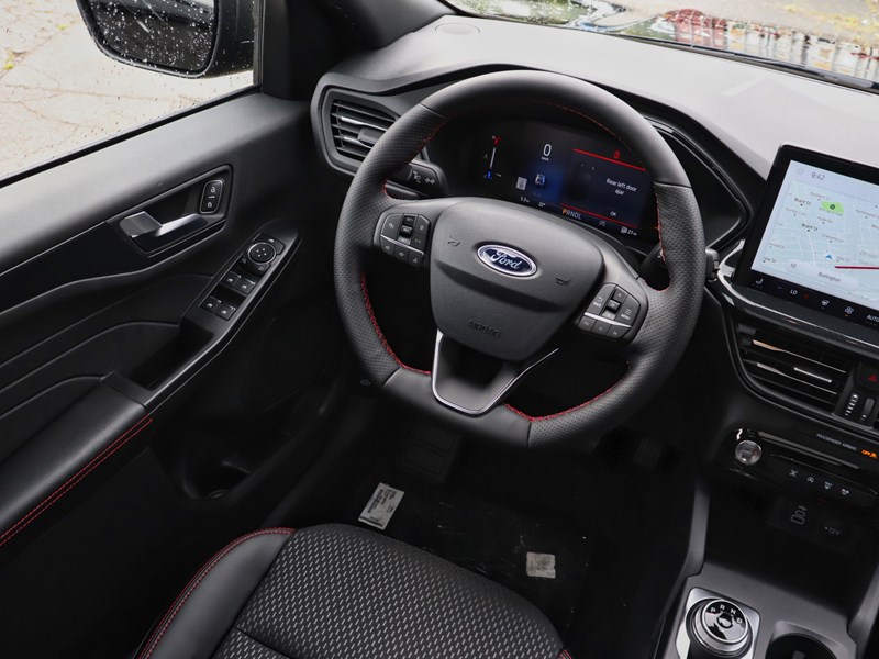 2025 Ford Escape ST-Line | AWD | 1.5L | ROOF | TECH | NAV | HTD STR