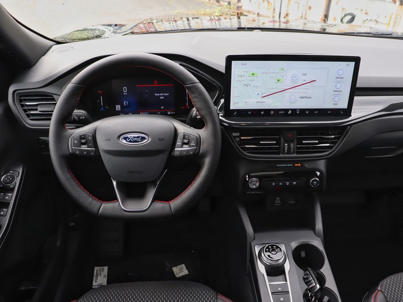 2025 Ford Escape ST-Line | AWD | 1.5L | ROOF | TECH | NAV | HTD STR