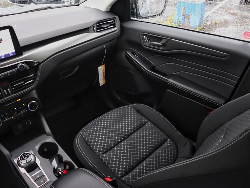 2025 FORD ESCAPE ACTIVE | AWD | 1.5L | PWR LIFTGATE | REAR PARK SEN