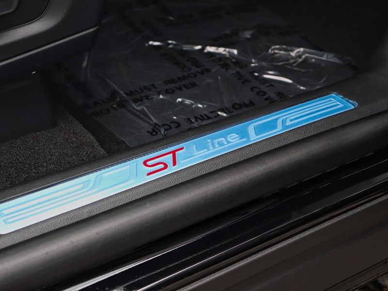 2025 Ford Explorer ST-Line 4WD