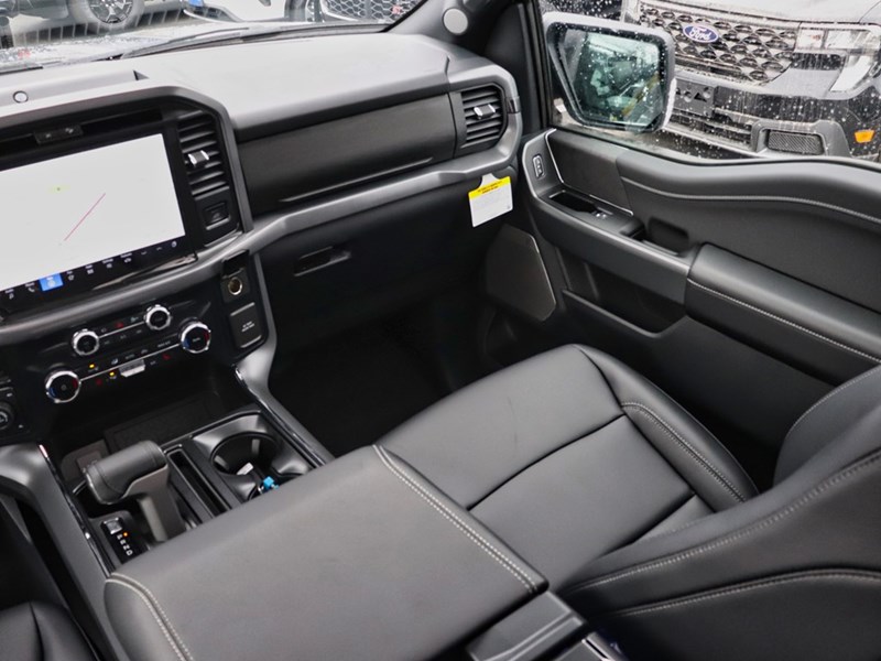 2025 Ford F-150 XLT | 4X4 | 2.7L | 303A | BLK PK PLUS | ROOF | FX4