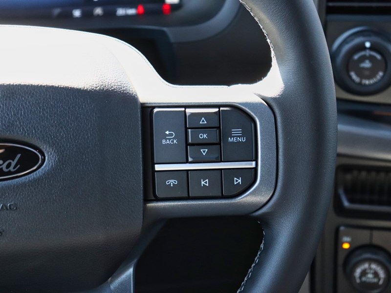 2025 Ford F-150 XLT | 4x4 | 5.0L | 303A | BLK PK PLS | ROOF | FX4