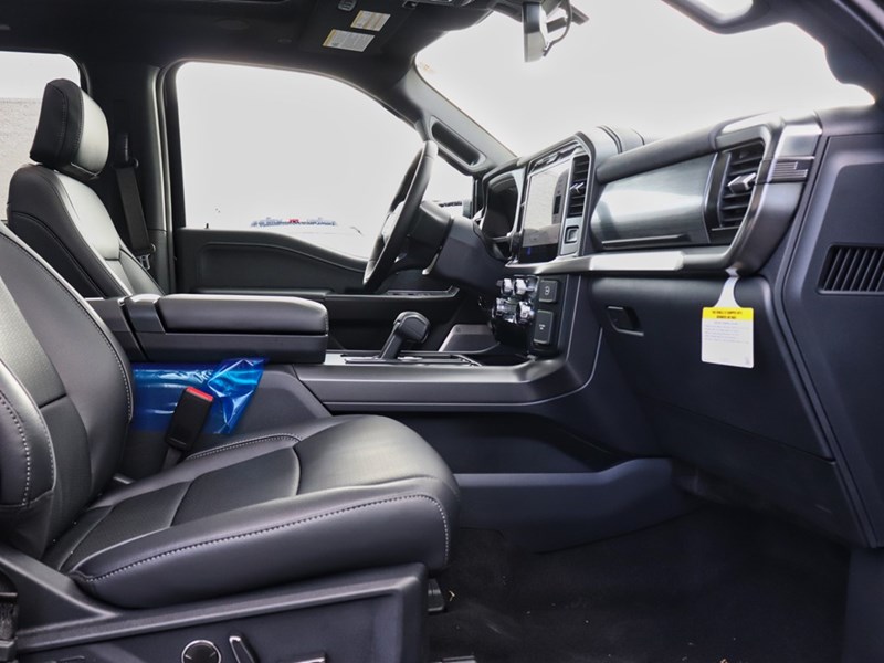 2025 Ford F-150 LARIAT | 4X4 | HYRBID |502A |BLK PK |ROOF |BD UTL